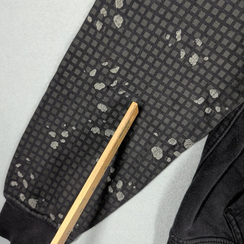 The North Face Hoodie Mens Small Black‎ Grid Logo Splatter Sleeve Pullover